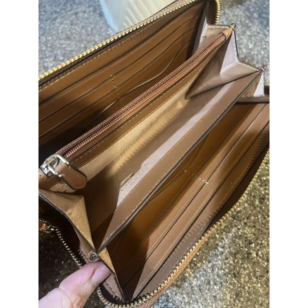 kate spade New York Pebbled Leather Womens Medium Tan Wallet Zip Around Bi-Fold